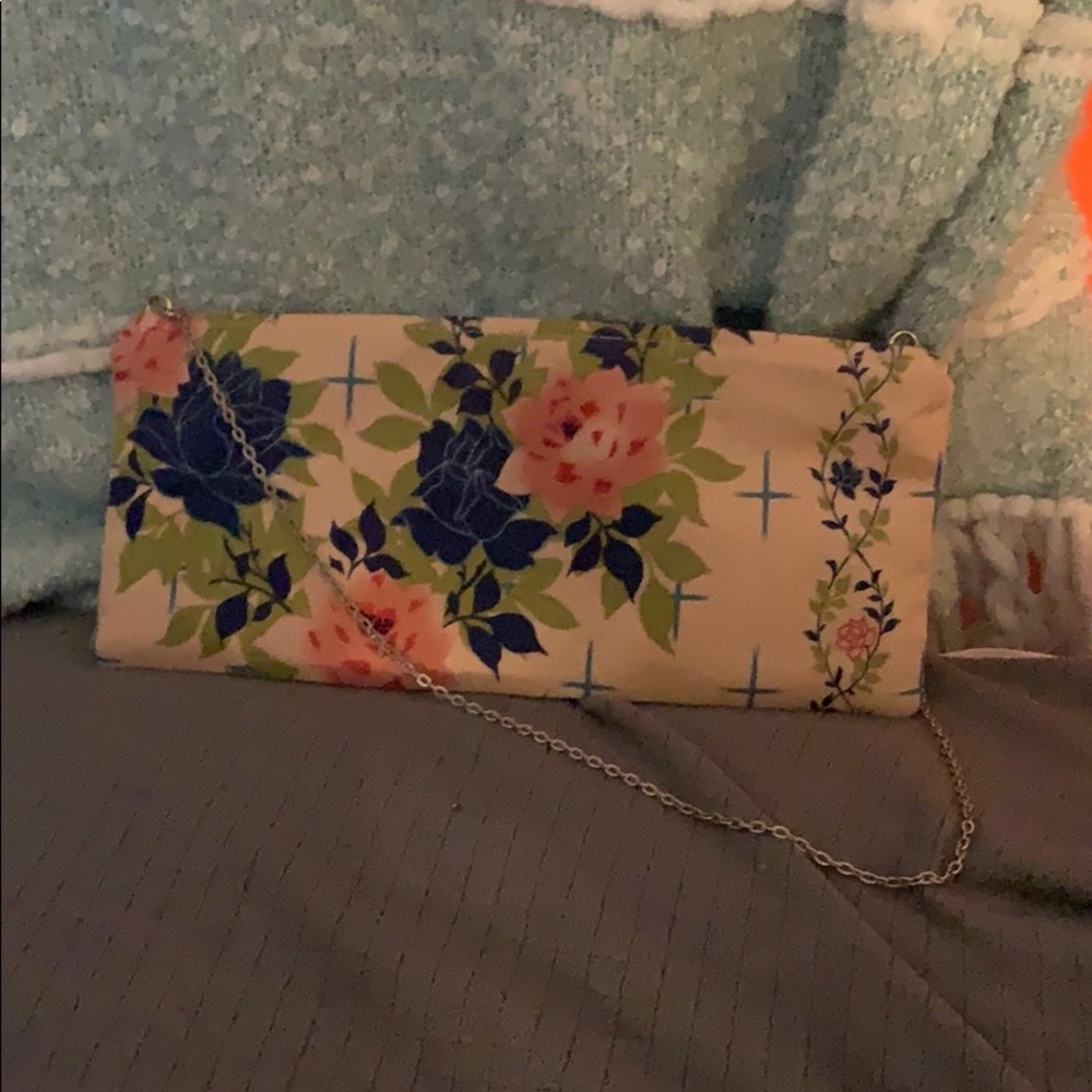 Handheld clutch